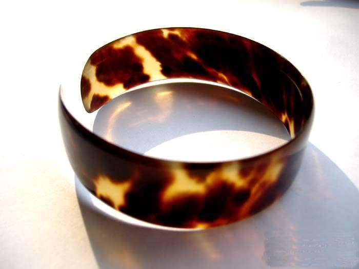 Tank007照玉手電也可以用來鑒別玳瑁